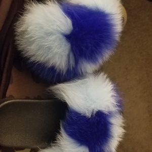 Blue checkered fur slides